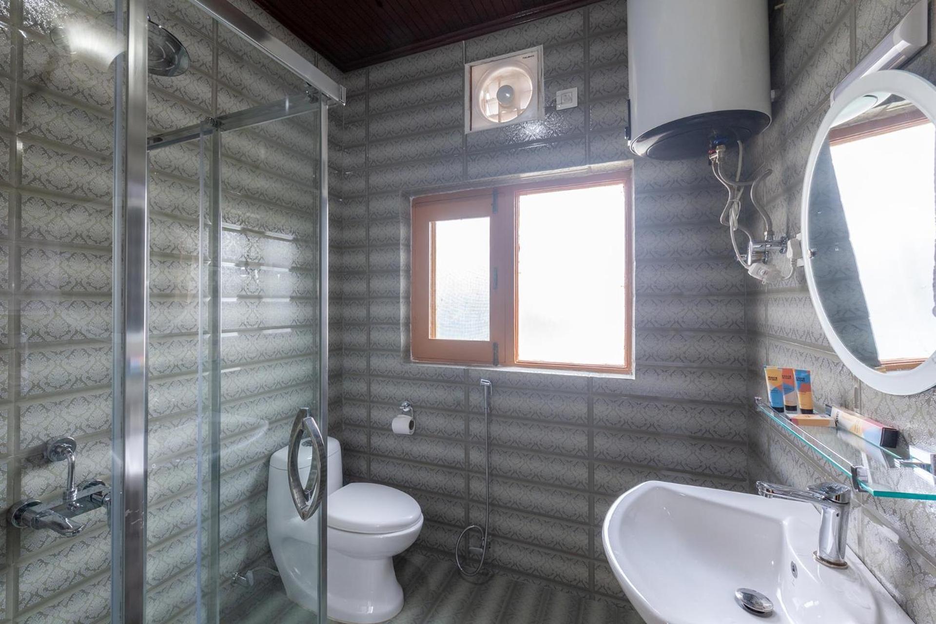 Stayvista At Pinewood Villa - Pet Friendly Villa With Lawn & Pool Table Srīnagar Eksteriør bilde
