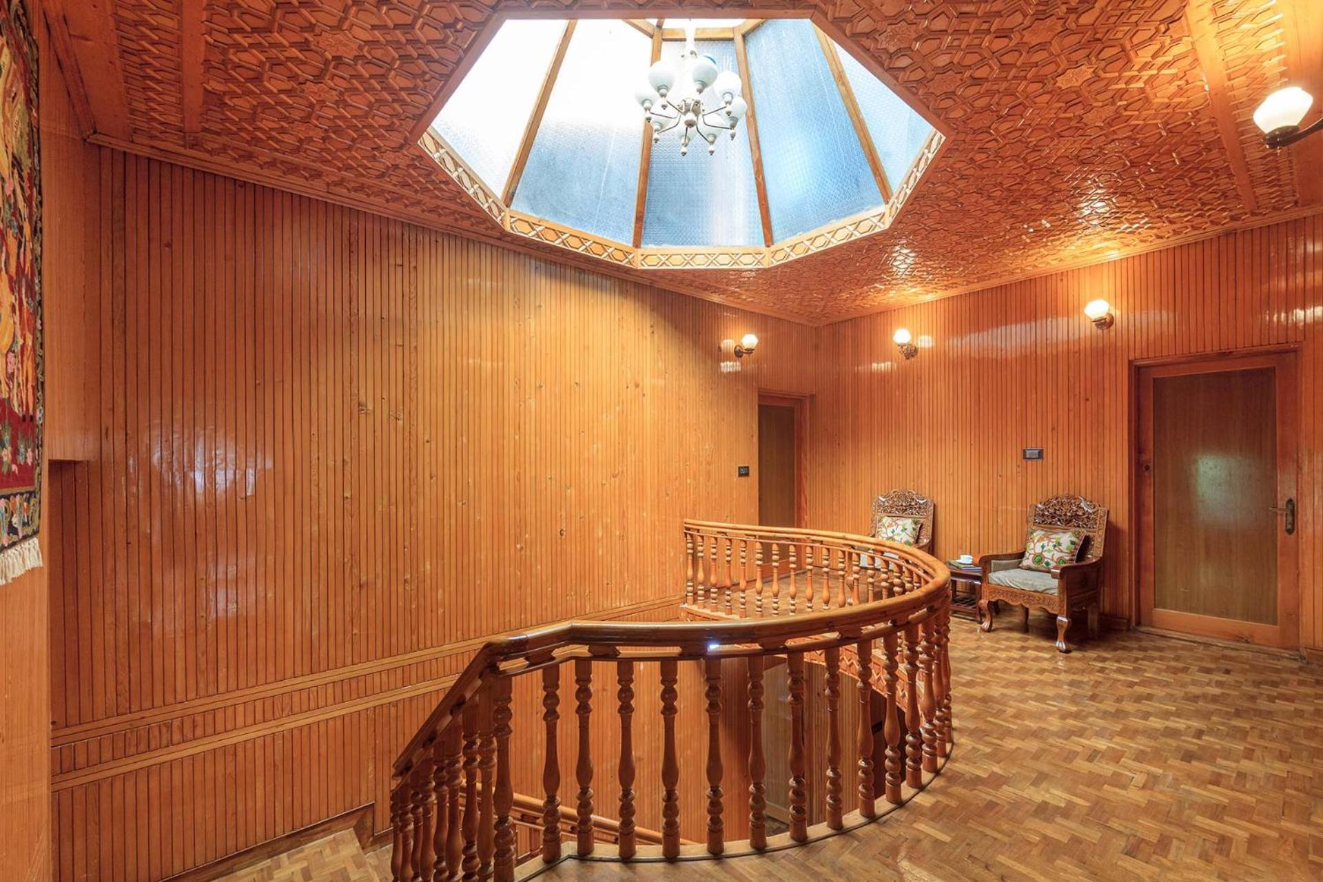 Stayvista At Pinewood Villa - Pet Friendly Villa With Lawn & Pool Table Srīnagar Eksteriør bilde