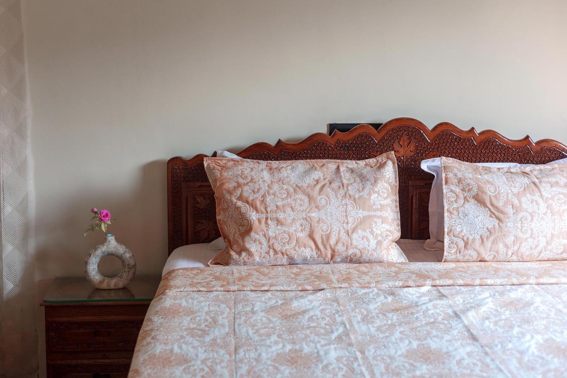 Stayvista At Pinewood Villa - Pet Friendly Villa With Lawn & Pool Table Srīnagar Eksteriør bilde