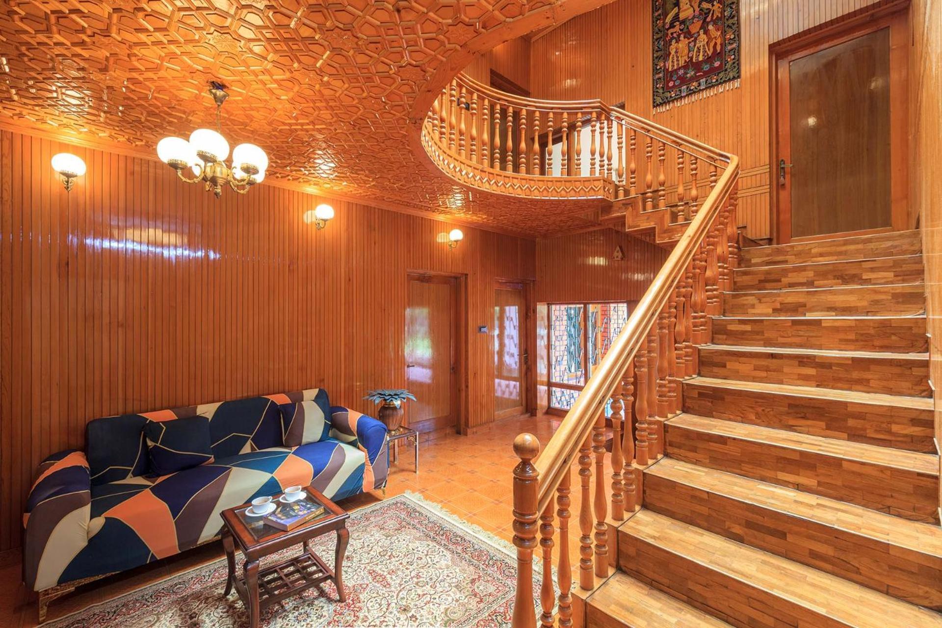 Stayvista At Pinewood Villa - Pet Friendly Villa With Lawn & Pool Table Srīnagar Eksteriør bilde
